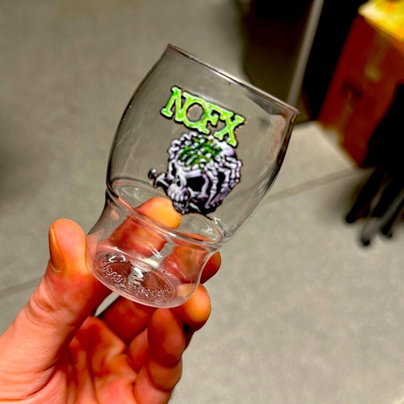 Nofx Final Tour 4oz beer Sampler - Picture 1 of 3